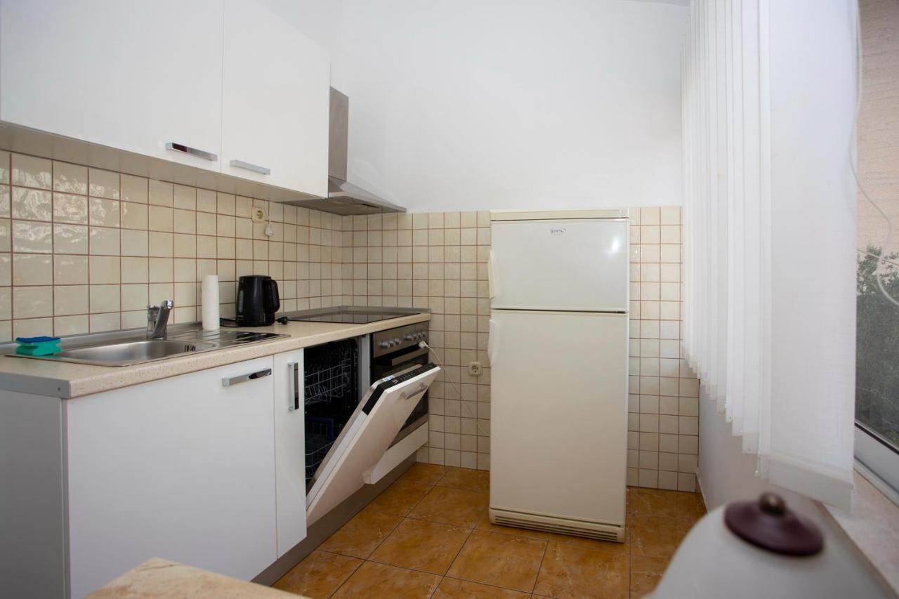 Apartmani Miki Подгора Екстериор снимка