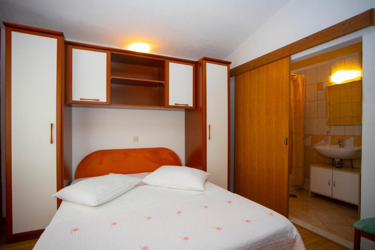 Apartmani Miki Подгора Екстериор снимка