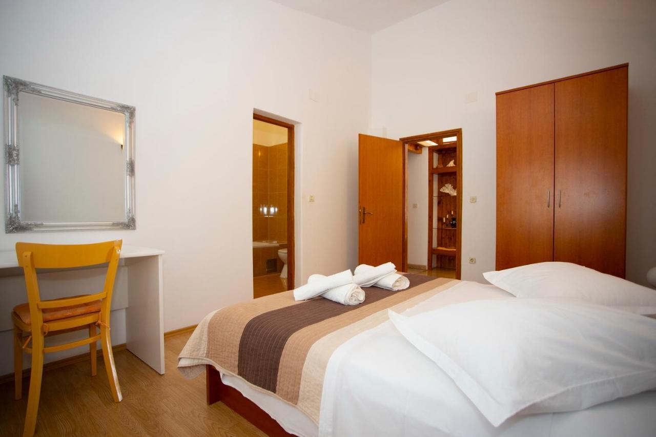 Apartmani Miki Подгора Екстериор снимка
