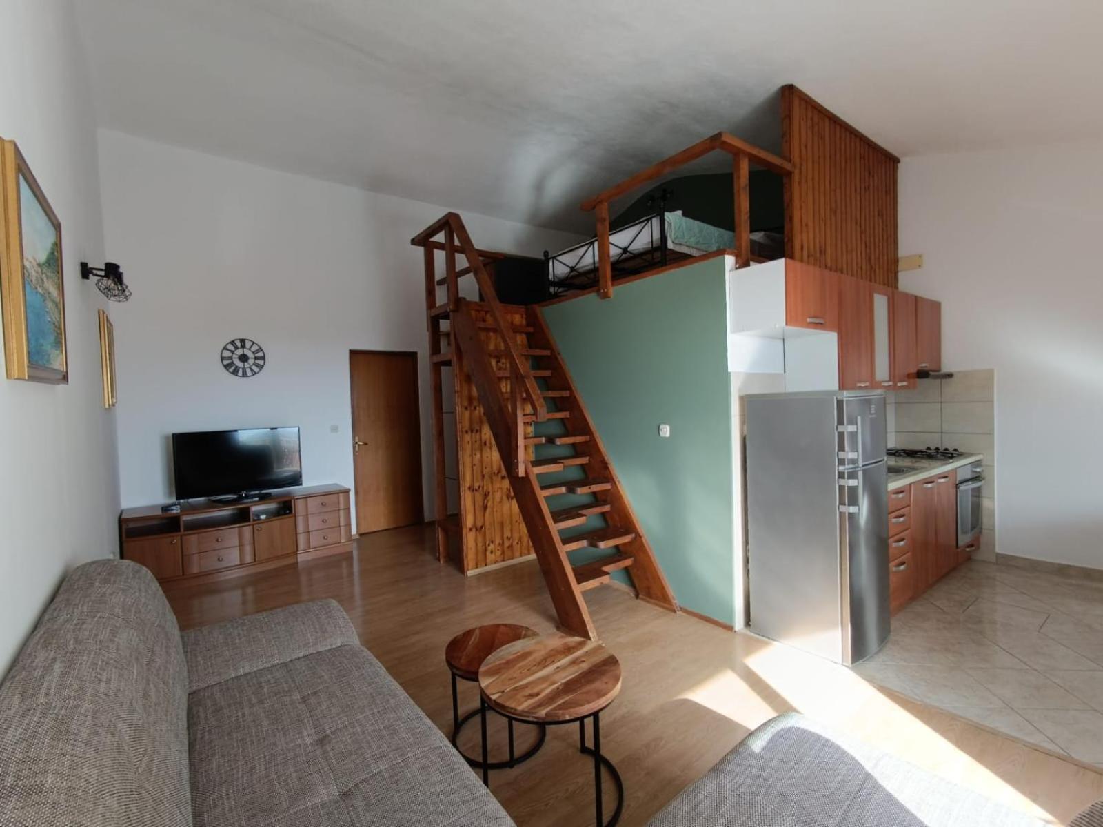 Apartmani Miki Подгора Екстериор снимка
