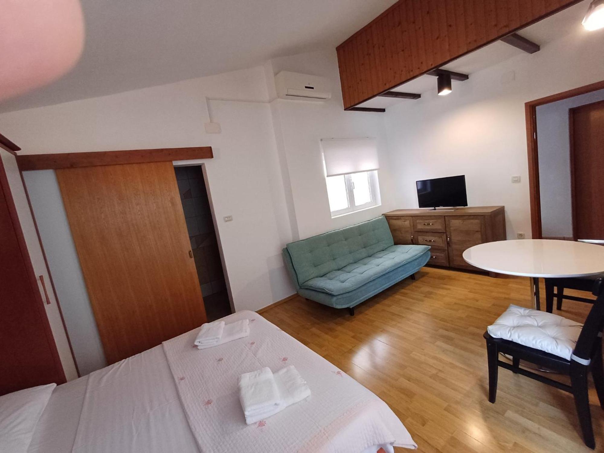 Apartmani Miki Подгора Екстериор снимка